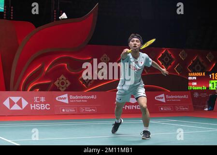 Bangkok, Thailand. 09.. Dezember 2022. Kodai Naraoka aus Japan wurde während des Badminton Menís Double bei den HSBC BWF World Tour Finals 2022 im Nimibutr Stadium in Aktion gesehen. Kodai Naraoka gewann Lu Guang zu 2-0 (21-19, 21-15). (Foto: Peerapon Boonyakiat/SOPA Images/Sipa USA) Guthaben: SIPA USA/Alamy Live News Stockfoto