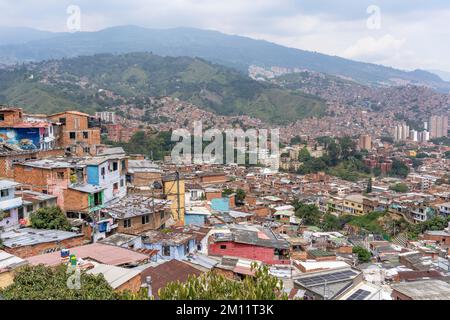 Südamerika, Kolumbien, Departamento de Antioquia, Medellín, Comuna 13, Blick auf die Comuna 13 Stockfoto