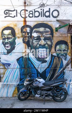 Südamerika, Kolumbien, Departamento de Bolívar, Cartagena de Indias, Barrio Getsemaní, Straßenszene im Viertel Getsemaní Stockfoto