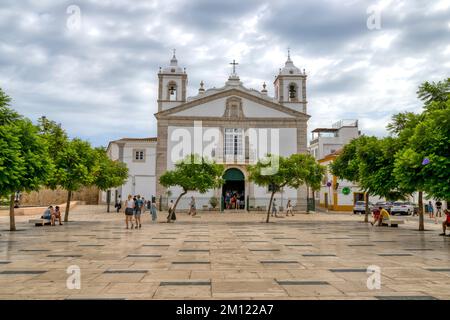 Portugal, Algarve, Lagos, Blick auf die Kirche Santa Maria (Igreja de Santa Maria) in der Stadt Stockfoto