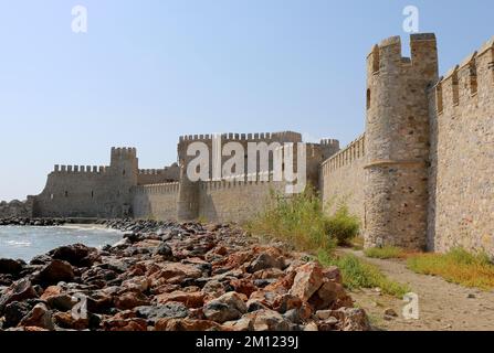 Mauern von Mamure alias Anamur Castle am Mittelmeer in Anamur, Türkei Stockfoto