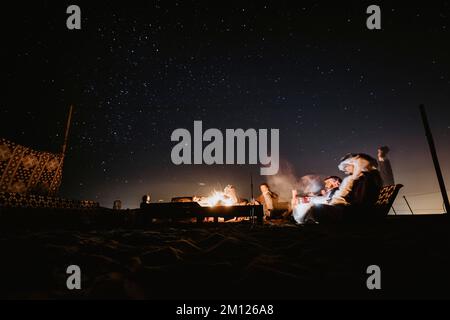 Saudi-Arabien, Provinz Najran, Najran, Beduinen, Lagerfeuer Stockfoto