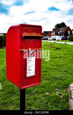 Postfach, roter Briefkasten, Poststreik, königliche Postarbeiter, Weihnachtsstreik, königliche Postunion, königliche Postgewerksmitglieder, Post Stockfoto