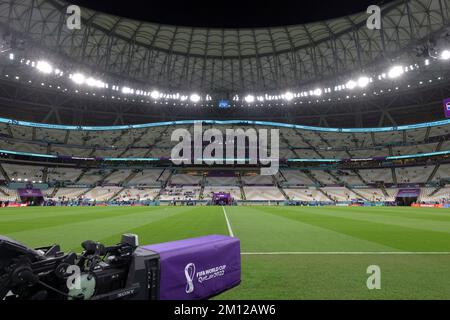 firo : 12/09/2022, Fußball, FIFA-WELTMEISTERSCHAFT 2022 KATAR, Weltmeisterschaft 2022 Katar, Weltmeisterschaft 2022 Katar, Quarterfinale, Niederlande - Argentinien Übersicht Lusail ikonisches Stadion , Stadion, TV-Kamera Stockfoto
