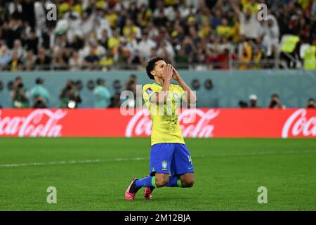 Doha, Catar. 09.. Dezember 2022. Marquinhos während eines Spiels zwischen Kroatien und Brasilien, gültig für das Viertelfinale der Weltmeisterschaft, das im Education City Stadium in Doha, Katar, stattfindet. Kredit: Richard Callis/FotoArena/Alamy Live News Stockfoto