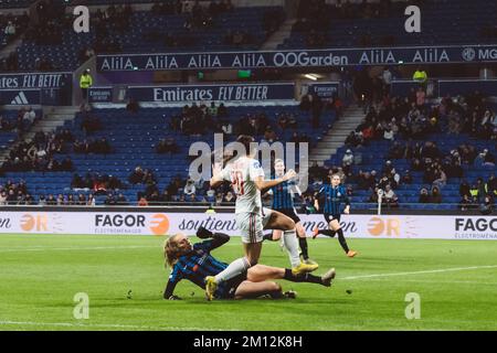 Lyon, Frankreich. 07.. Dezember 2022. Décines-Chapieu, Frankreich, Dezember 7. 2022: Delphine Cascarino (20) von OL in Aktion während des Spiels der UEFA Women's Champions League zwischen Olympique Lyonnais und FC Zürich Frauen im Groupama-Stadion in Décines-Charpieu, Frankreich. (Pauline Figuet/SPP) Guthaben: SPP Sport Press Photo. Alamy Live News Stockfoto