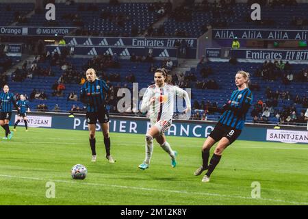 Lyon, Frankreich. 07.. Dezember 2022. Décines-Chapieu, Frankreich, Dezember 7. 2022: Signe Bruun (24) von OL in Aktion während des Spiels der UEFA Women's Champions League zwischen Olympique Lyonnais und FC Zürich Frauen im Groupama-Stadion in Décines-Charpieu, Frankreich. (Pauline Figuet/SPP) Guthaben: SPP Sport Press Photo. Alamy Live News Stockfoto