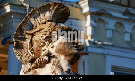 Achilleion, Residenz der Kaiserin Sissi, fertiggestellt im Jahr 1889, Architektur basierend auf griechischer Mythologie, Garten des Achilleion, Marmorstatue des Recli Stockfoto