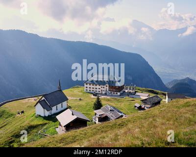 Historisches Hotel und Kapelle Lüsge, Belalp, Kanton Valais, Schweiz, Europa Stockfoto