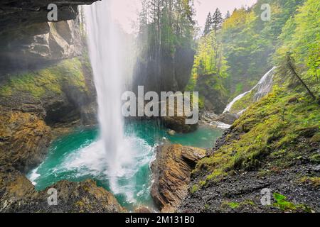 Berglistüber-Wasserfall, Linthal, Kanton Glarus, Schweiz, Europa Stockfoto