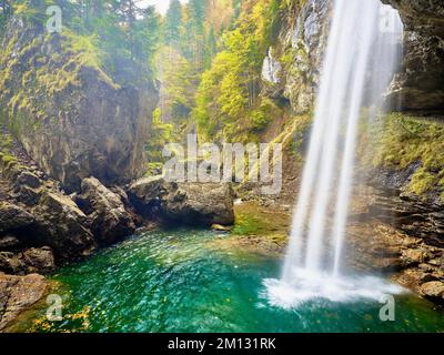 Berglistüber-Wasserfall, Linthal, Kanton Glarus, Schweiz, Europa Stockfoto
