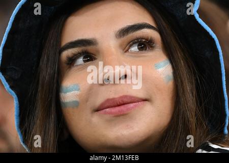 Doha, Katar. 09.. Dezember 2022. DOHA (KATAR), 12. Oktober 09/2022 – WELTMEISTERSCHAFT/NIEDERLANDE gegen ARGENTINIEN – Fans beim Spiel zwischen den Niederlanden und Argentinien für das Viertelfinale der Katar-Weltmeisterschaft 2022/FIFA, im Lusail-Stadion, diesen Freitag in Doha (09). Foto: Alexandre Brum/AG. Rahmen 31119 (Alexandre Brum/AG. Enquadrar/SPP) Kredit: SPP Sport Press Photo. Alamy Live News Credit: SPP Sport Press Photo. Alamy Live News Stockfoto