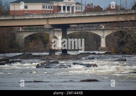 Columbus ist die zweitgrößte Stadt in Georgia, USA, und hat eine lange Geschichte. Es liegt am Ufer des Chattahoochee River. Stockfoto