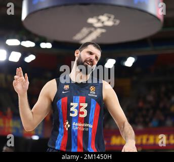 Sabadell, Barcelona, Spanien. 9.. Dezember 2022. Barcelona Spanien 09.12.2022 Nikola Mirotic ( FC Barcelona) Gesten während des Euroleague Basketball-Spiels zwischen dem FC Barcelona und LDLC Asvel Villeurbanne im Palau Blaugrana am 09. Dezember 2022 in Barcelona. (Kreditbild: © Xavi Urgeles/ZUMA Press Wire) Kredit: ZUMA Press, Inc./Alamy Live News Stockfoto