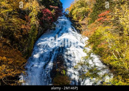 Malerische Yudaki Falls mit Panoramablick im Herbst Niemand Stockfoto