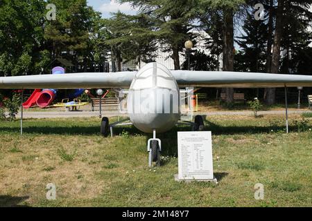 ANKARA, TURKIYE - 05. JUNI 2022: Türkische Luftfahrtgesellschaft THK-11 im Museum der Türkischen Luftfahrtgesellschaft Stockfoto