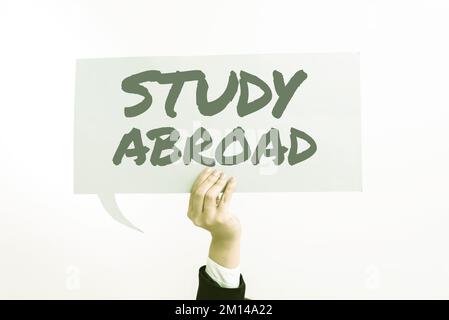 Textüberschrift für Studium im Ausland. Das Wort für die Suche nach Bildungsmöglichkeiten im Ausland Stockfoto