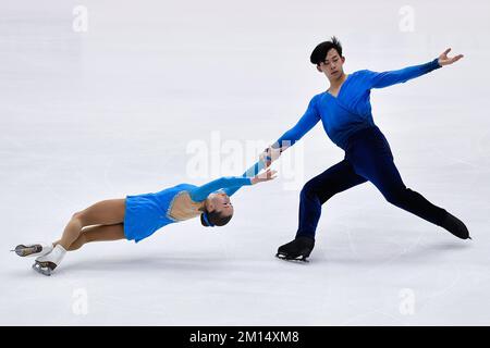 Turin, Turin, Italien. 8.. Dezember 2022. Turin, Dezember 8-11 2022, Italien Palavela.ISU GRAN PRIX DES EISKUNSTLAUF-FINALES 2022.Junior Paris Short Program.Bronze Medal.Cayla Smith /Andy Deng USA (Kreditbild: © Tonello Abozzi/Pacific Press via ZUMA Press Wire) Stockfoto