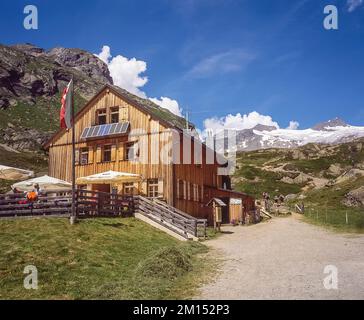 Das Bild ist vom deutschen Alpenclub DAV Sektion Oberland, der Johannis Hut in der Venediger Gruppe der Berge, bekannt als Venedig der Alpen. Stockfoto