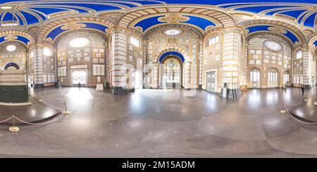 360 Grad Panorama Ansicht von Mailand Lombardei Italien. Monumentaler Friedhof. Die Famedio (Hall of Fame) mit dem Grab des Schriftstellers Alessandro Manzoni