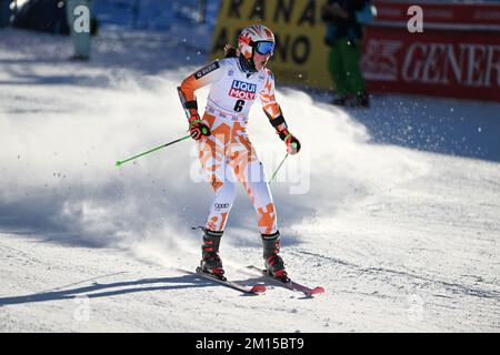 Sestriere, Italien. 10.. Dezember 2022. Vlhova Petra aus Slowenien anlässlich der FIS-Skiweltmeisterschaft am 10. Dezember 2022 in Sestriere, Italien. Foto Tiziano Ballabio Kredit: Tiziano Ballabio/Alamy Live News Stockfoto