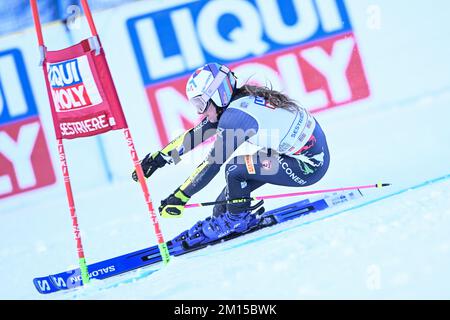 Sestriere, Italien. 10.. Dezember 2022. Bassino Marta aus Italien während der FIS Ski-Weltmeisterschaft am 10. Dezember 2022 in Sestriere, Italien. Foto Tiziano Ballabio Kredit: Tiziano Ballabio/Alamy Live News Stockfoto