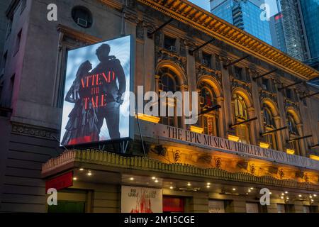 Das Broadway-Musical „Sweeney Todd“ wird im Lunt Fontanne Theater am Times Square, 2022, NYC, USA, aufgeführt Stockfoto