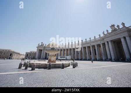 Vatikanstadt, 22. Juli 2022: Petersplatz, Vatikanstadt, Rom, Italien. Stockfoto