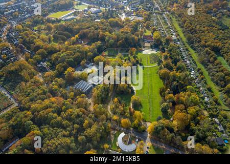 Blick aus der Vogelperspektive, Josef Albers Museum Quadrat und Stadtgarten sowie der Allotment Garden Club Overbeckshof im südwestlichen Bezirk in Bottrop, Ruhr sind Stockfoto