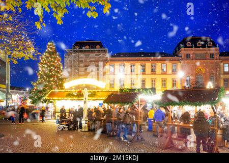 Weihnachtsmarkt in Darmstadt, Deutschland Stockfoto