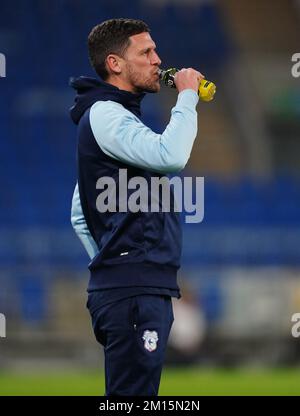 Cardiff City Manager Mark Hudson während des Peter Whittingham Memorial Match im Cardiff City Stadium. Bilddatum: Mittwoch, 30. November 2022. Stockfoto