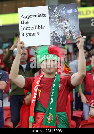 Doha, Katar. 10.. Dezember 2022. firo : 10.12.2022, Fußball, FIFA-WELTMEISTERSCHAFT 2022 KATAR, Weltmeisterschaft 2022 Katar, Weltmeisterschaft 2022 Katar, Viertelfinale, Marokko - portugiesische FANS, PORTUGAL/dpa/Alamy Live News Stockfoto