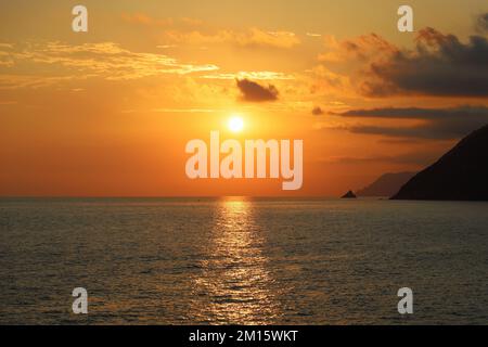 Sonnenuntergang im Cinque-Terre-Nationalpark, Italien Stockfoto