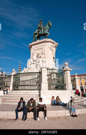 Reiterstatue von König José I. (vom Bildhauer Joaquim Machado de Castro im Jahr 1775), Praca do Comercio, Lissabon, Portugal Stockfoto