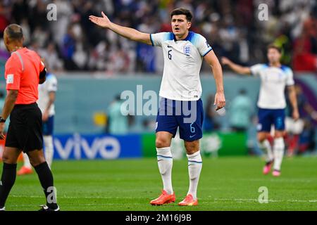 AL-KHOR, KATAR - 10. DEZEMBER: Harry Maguire aus England sieht deprimiert aus, nachdem er das erste Tor des Teams während des Viertelfinales – FIFA-Weltmeisterschaft Katar 2022 zwischen England und Frankreich im Al Bayt Stadium am 10. Dezember 2022 in Al Khor, Katar (Foto von Pablo Morano/BSR Agency) Kredit: BSR Agency/Alamy Live News zugegeben hat Stockfoto