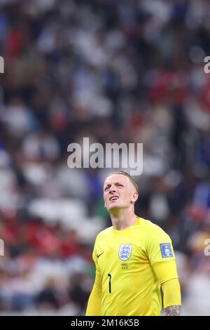 Al-Khor, Katar. 10.. Dezember 2022. Jordan Pickford, Torwart von England, reagiert während des Quartals zwischen England und Frankreich auf der FIFA-Weltmeisterschaft 2022 im Al Bayt Stadium in Al Khor, Katar, 10. Dezember 2022. Kredit: Li Ming/Xinhua/Alamy Live News Stockfoto