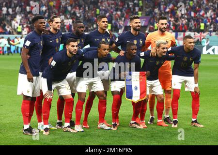 Al-Khor, Katar. 10.. Dezember 2022. Frankreich posiert für ein Teamfoto vor dem Viertelfinalspiel der FIFA-Weltmeisterschaft 2022 im Al Bayt Stadium in Al Khor, Katar, am 10. Dezember 2022. Foto: Chris Brunskill/UPI Credit: UPI/Alamy Live News Stockfoto