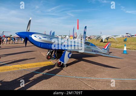 RAF Fairford, Gloucestershire, Vereinigtes Königreich - Juli 16 2022: Rolls-Royce ACCEL (Accelerating the Electrification of Flight) Demonstrationsgerät für Elektroflugzeuge Stockfoto