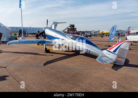 RAF Fairford, Gloucestershire, Vereinigtes Königreich - Juli 16 2022: Rolls-Royce ACCEL (Accelerating the Electrification of Flight) Demonstrationsgerät für Elektroflugzeuge Stockfoto