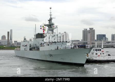 Tokio, Japan - 25. August 2011: Royal Canadian Navy HMCS Ottawa (FFH 341), Fregatte der Halifax-Klasse. Stockfoto