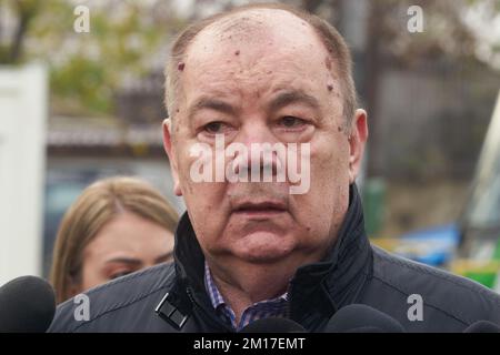 Bukarest, Rumänien - 10. Dezember 2022: Valer Blidar, ASTRA Vagoane Calatori S.A. Präsident, bei der Amtseinführung von ASTRA Imperio Metropolitan, Romani Stockfoto