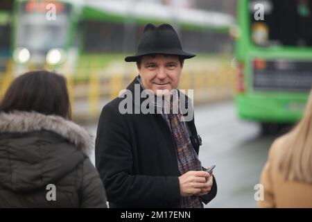 Bukarest, Rumänien - 10. Dezember 2022: Nicusor Dan, Bürgermeister von Bukarest, zum Einweihungstag DER ASTRA Imperio Metropolitan, rumänischer Doppelbarometer Stockfoto