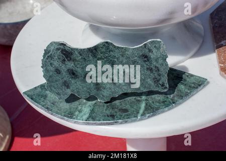 Karte der Türkei Schnitt auf Marmor Stein beschrieben Stockfoto