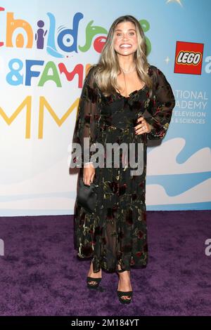 LOS ANGELES - 10. DEZ.: Danielle Fishel bei den Emmy Creative Awards 2022 für Kinder und Familien, Ankunft im Ebell Theater am 10. Dezember 2022 in Los Angeles, Kalifornien Stockfoto