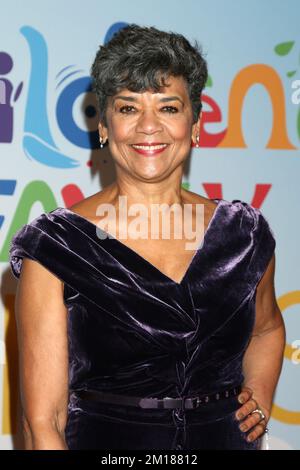 10. Dezember 2022, Los Angeles, CA, USA: LOS ANGELES - 10. DEZEMBER: Sonia Manzano bei den Emmy Creative Awards 2022 für Kinder und Familien, Ankunft im Ebell Theater am 10. Dezember 2022 in Los Angeles, CA (Kreditbild: © Kay Blake/ZUMA Press Wire) Stockfoto