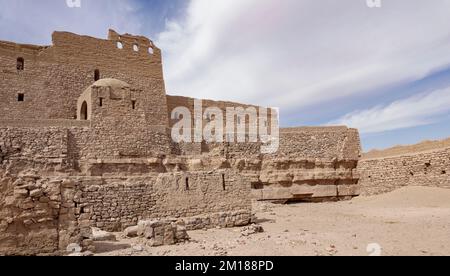 Das Kloster von Anba Hatre, auch bekannt als St. Simeon, Assuan, Ägypten Stockfoto