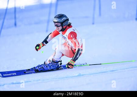 Sestriere, Italien. 10.. Dezember 2022. Rast Camille von der Schweiz während der FIS Ski-Weltmeisterschaft am 10. Dezember 2022 in Sestriere, Italien. Foto Tiziano Ballabio Kredit: Tiziano Ballabio/Alamy Live News Stockfoto