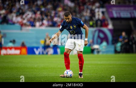 Doha, Katar. 10.. Dezember 2022. Kylian Mbappe (FRA) England - Frankreich England - Frankreich Weltmeisterschaft 2022 in Katar 10.12.2022 Kredit: Moritz Müller/Alamy Stockfoto