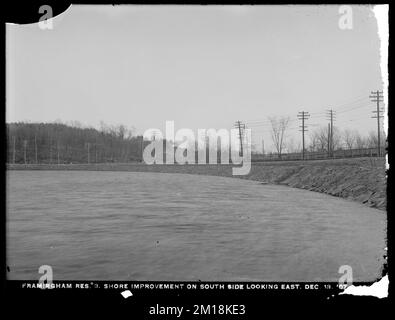 Sudbury Department, Framingham Reservoir No. 3, Shore Improvement on South Side, Looking East, Framingham, Massachusetts, 13. Dezember, 1907 , Wasserwerke, Reservoirs, Wasserverteilungsstrukturen, Baustellen Stockfoto