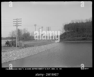 Sudbury Department, Framingham Reservoir No. 3, Shore Improvement and Cut, Framingham, Massachusetts, 13. Dezember 1907 Wasserwerke, Reservoirs, Wasserverteilungsstrukturen, Baustellen Stockfoto